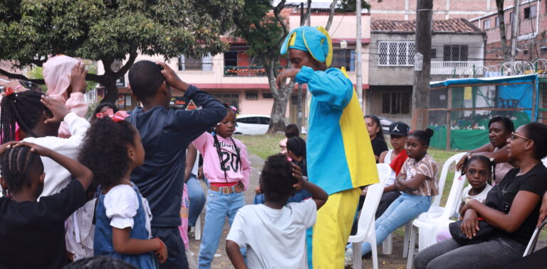 Niños jugando